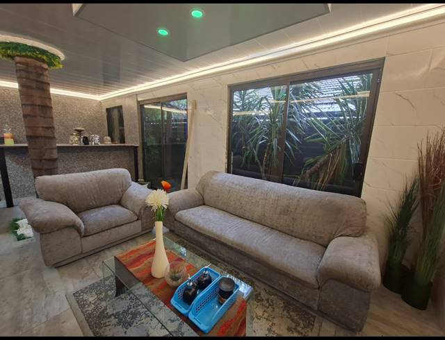 21 BEDROOM GUEST HOUSE FOR SALE IN THREE RIVERS
